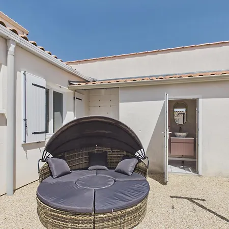 Semesterbostad 300 M De La Plage, Maison Pour 8 & Bbq